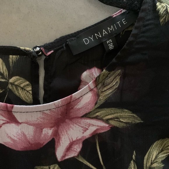 Floral romper with pockets - Picture 5 of 6